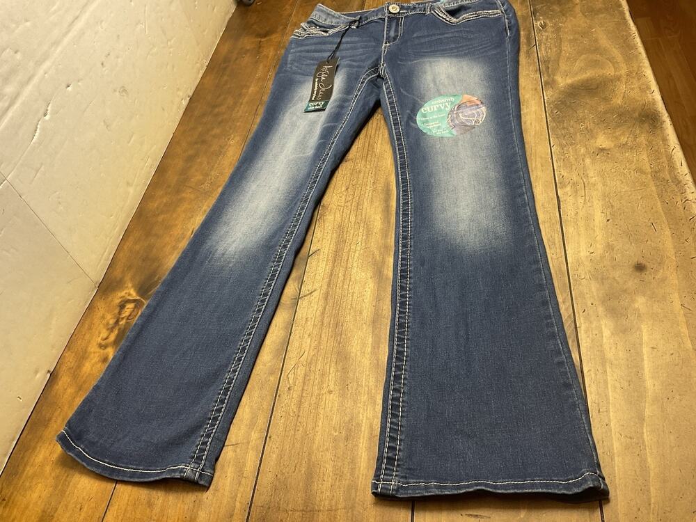 Ariya Jeans Womens Size 11/12 Dark Wash Curvy Slim Bootcut Denim NWT
